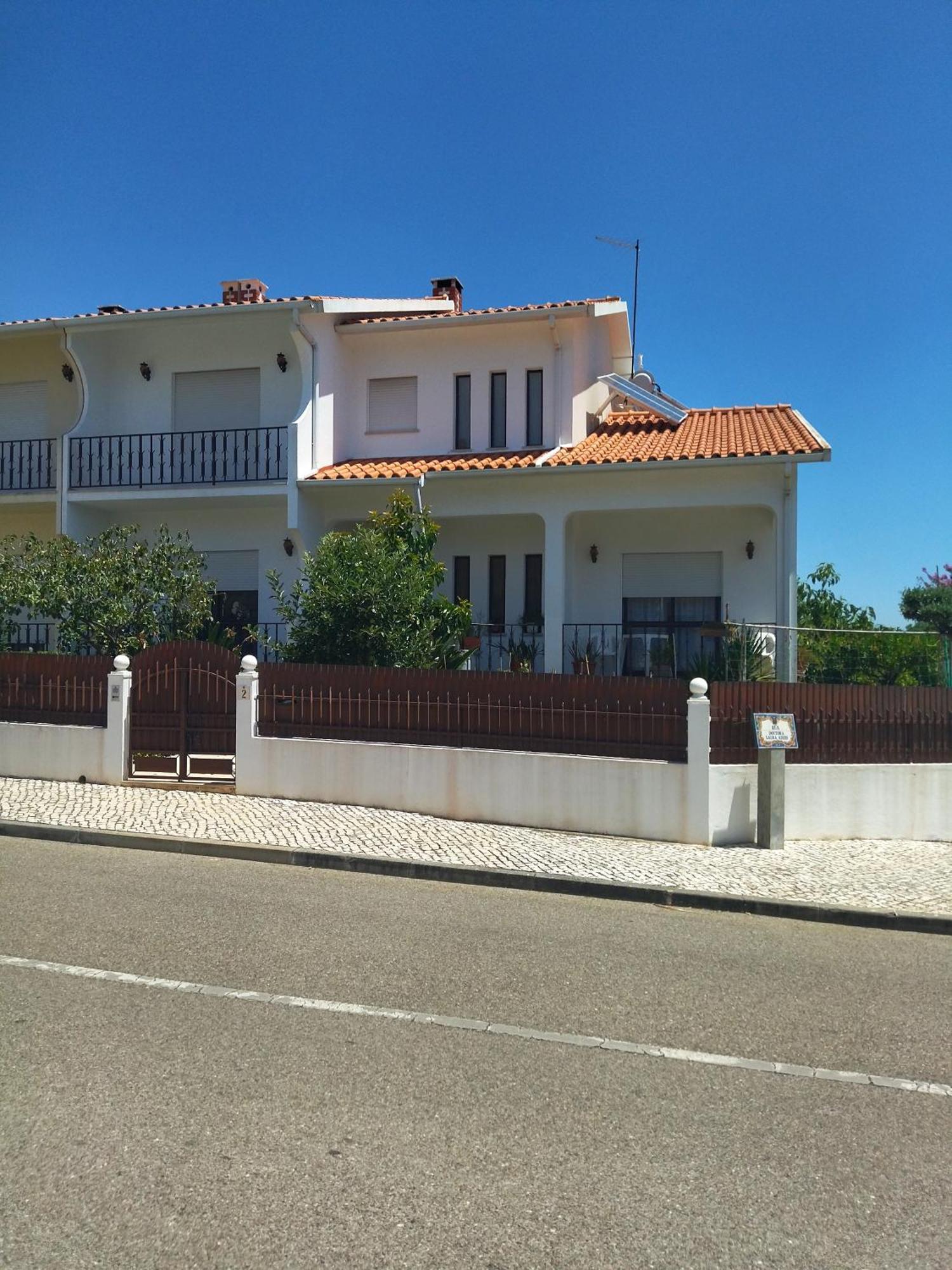 Couto Sa Villa Entroncamento Exterior photo